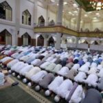 Nabi Mencontohkan Sholat Tarowih Di Masjid