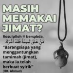 Wajib Mengingkari Orang Yang Mengenakan jimat